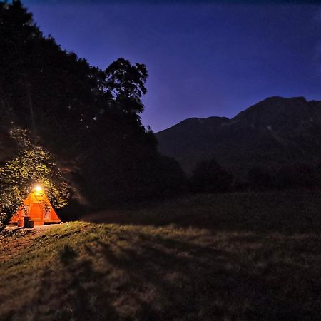 Hotel Glamping Krn Kobarid Esterno foto