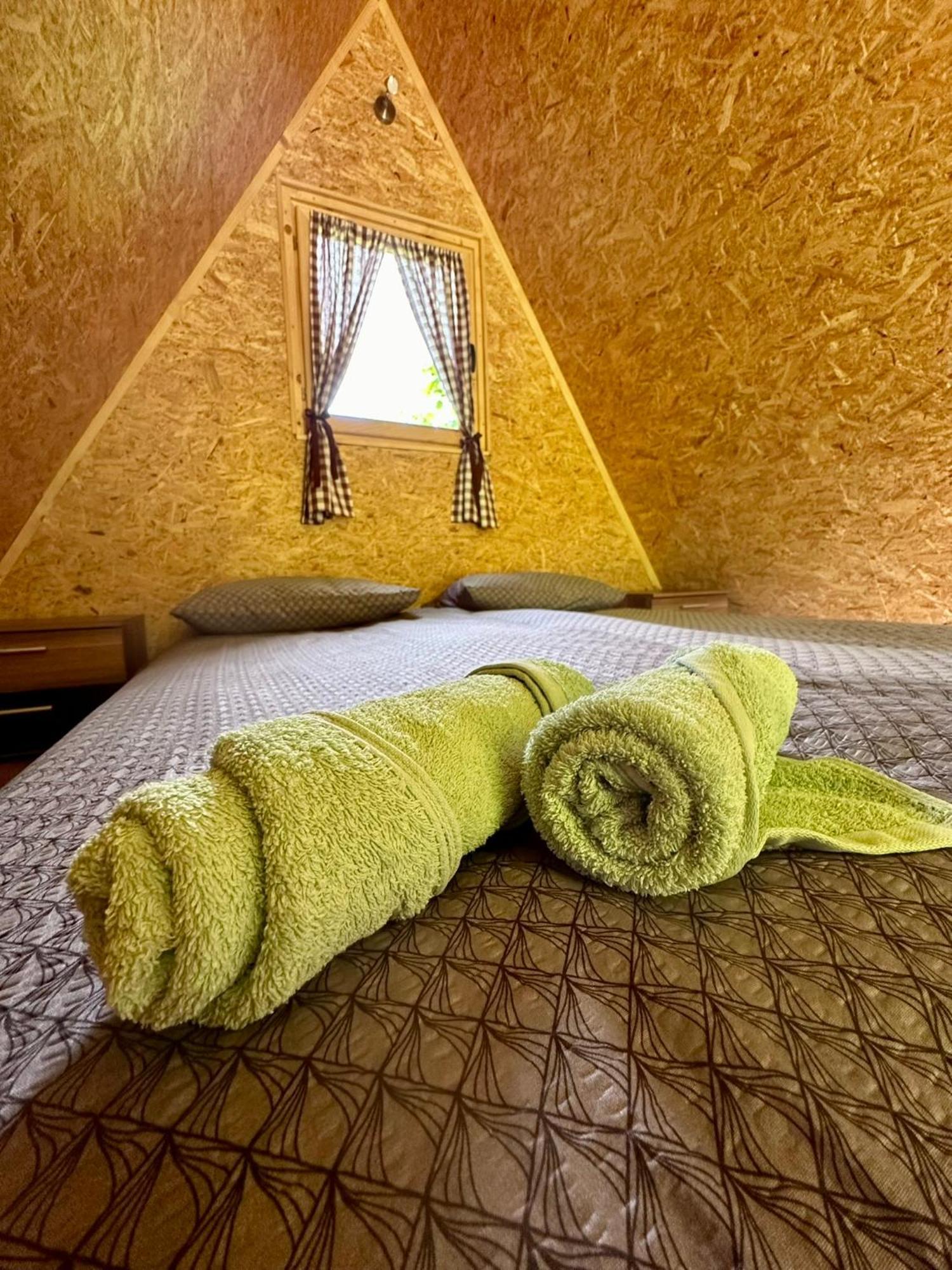 Hotel Glamping Krn Kobarid Esterno foto