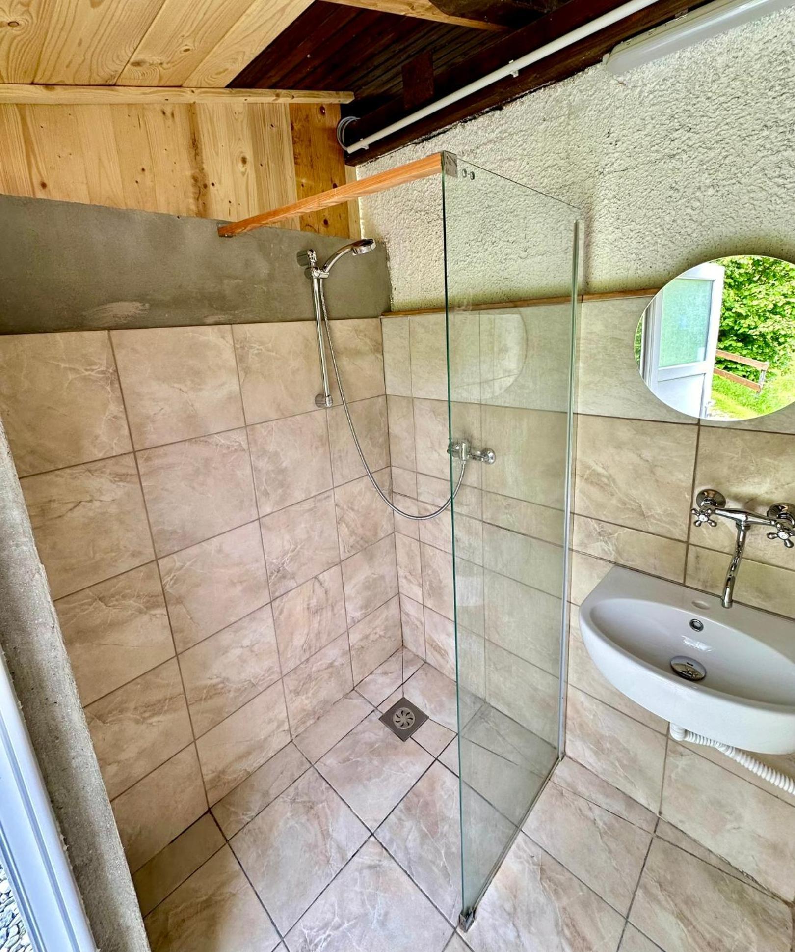 Hotel Glamping Krn Kobarid Esterno foto